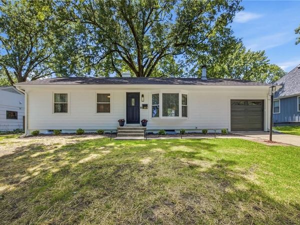 6101 W 76th Street, Prairie Village, KS 66208