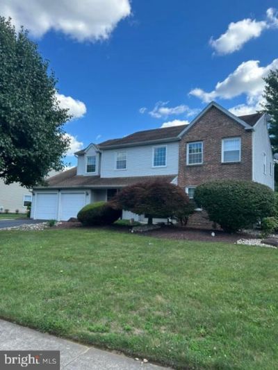 2067 E WELLINGTON ROAD, NEWTOWN, PA 18940