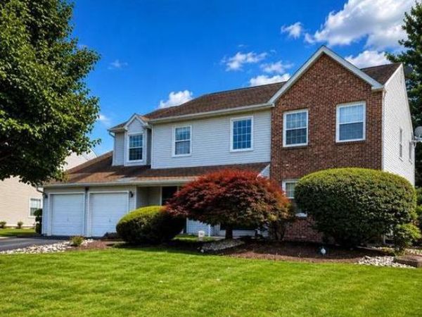 2067 E WELLINGTON ROAD, NEWTOWN, PA 18940