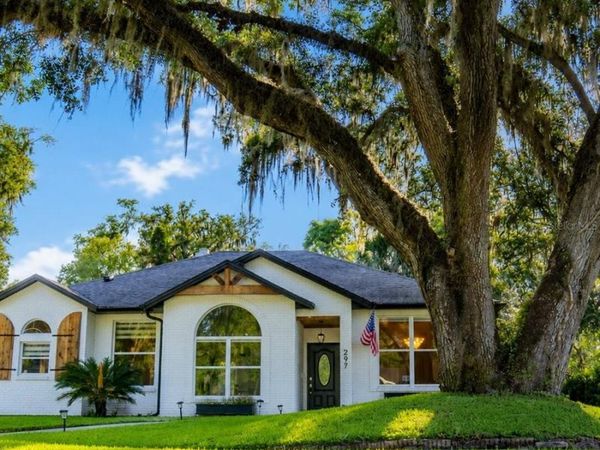 297 N LAKE JESSUP AVENUE , OVIEDO, FL 32765
