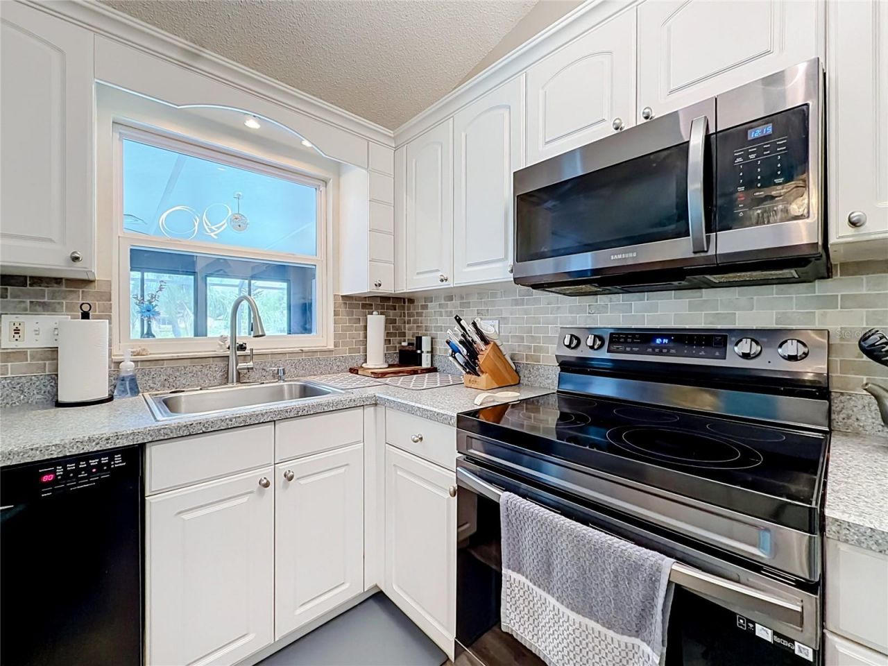 3229 Covina Street , New Port Richey, FL 34655 Photo