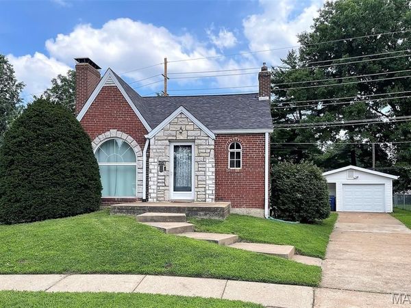 602 BOENECKE Court, Bella Villa, MO 63125