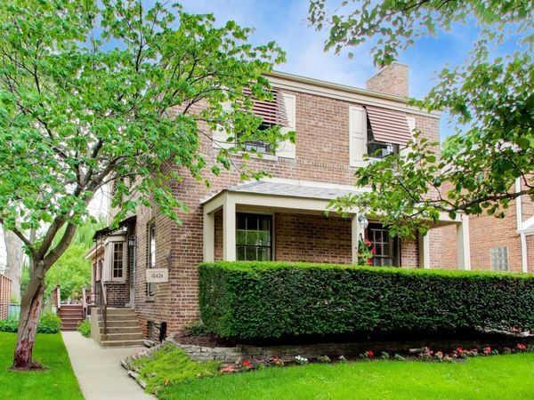 10426 S Artesian Avenue , Chicago, IL 60655