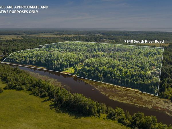 7940 S River Road, Cheboygan, MI 49721