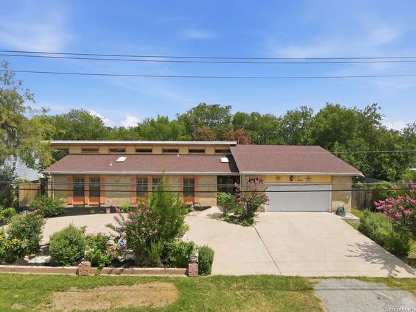 10914 Link, San Antonio, TX 78213