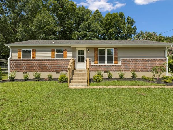 666 Jackson Ave, Lewisburg, TN 37091