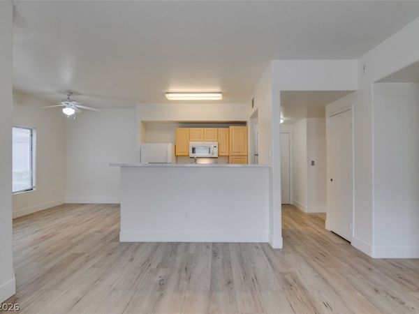 8250 N Grand Canyon Drive, Unit 1116, Las Vegas, NV 89166