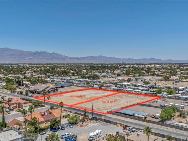 Miller Ln , Las Vegas, NV 89149