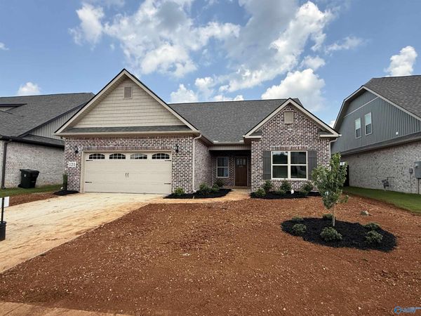 121 Ranna Drive, Huntsville, AL 35811