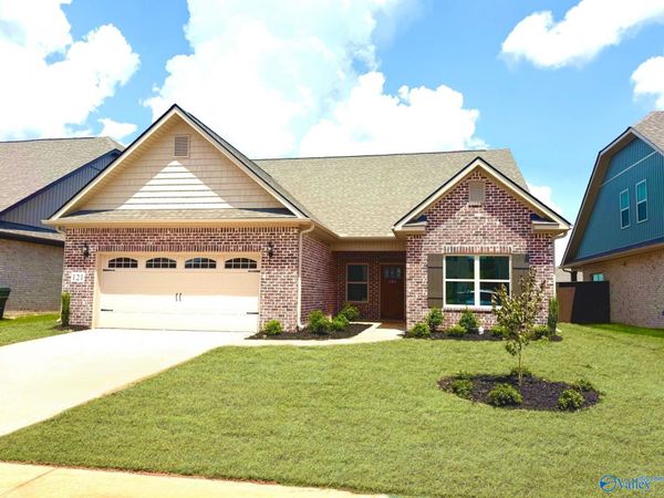121 Ranna Drive, Huntsville, AL 35811