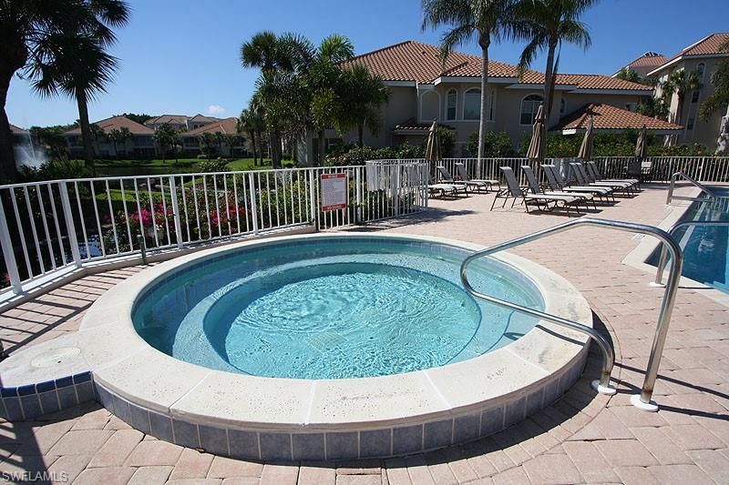 8437 Abbington Cir, Unit 612, Naples, FL 34108 Photo