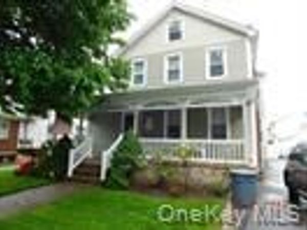 232 Cleveland Avenue , Mineola, NY 11501