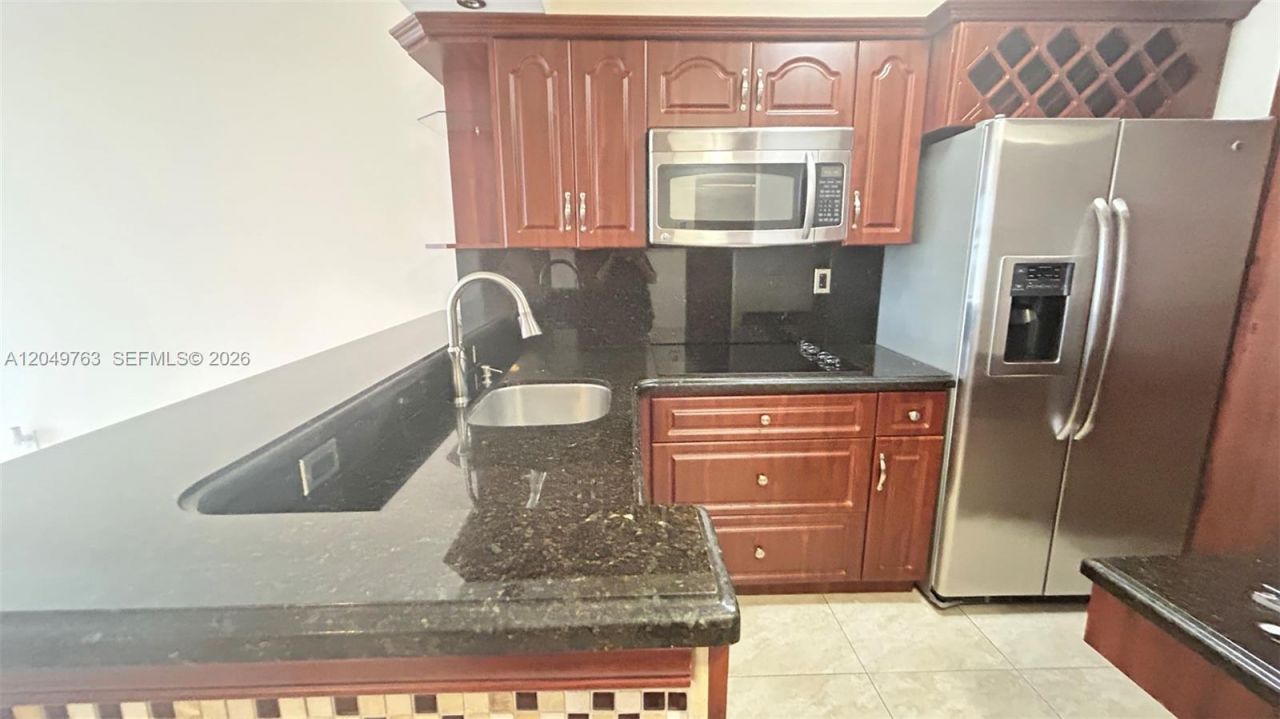 2899 Collins Ave, Unit 938, Miami Beach, FL 33140 Photo