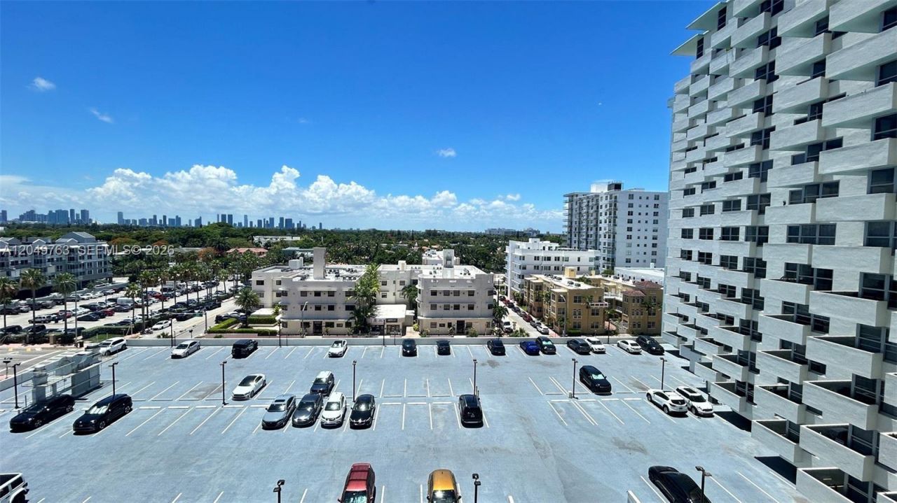 2899 Collins Ave, Unit 938, Miami Beach, FL 33140 Photo