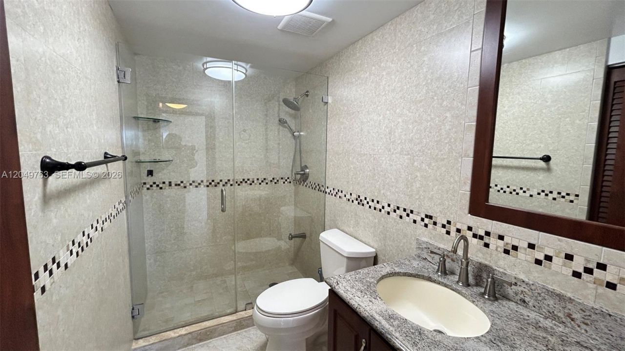 2899 Collins Ave, Unit 938, Miami Beach, FL 33140 Photo