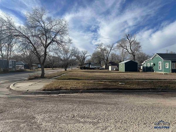 510 3RD AVE, Edgemont, SD 57735