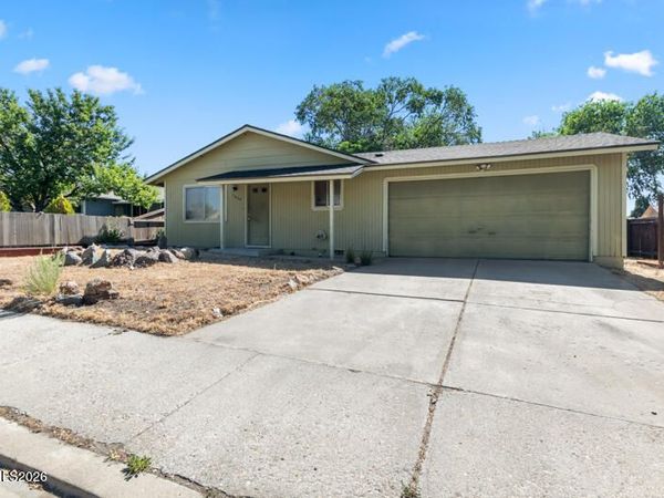 1029 Siskiyou Drive, Carson City, NV 89701