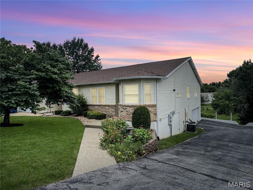 109 Wenona Drive, Washington, MO 63090 Main Photo