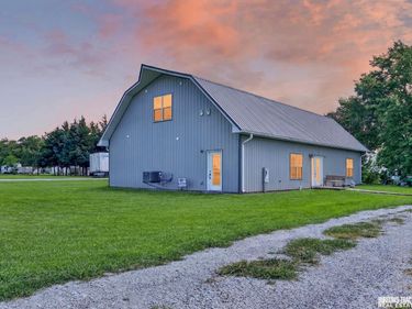 225 N Jefferson Street, Blue Springs, NE 68318