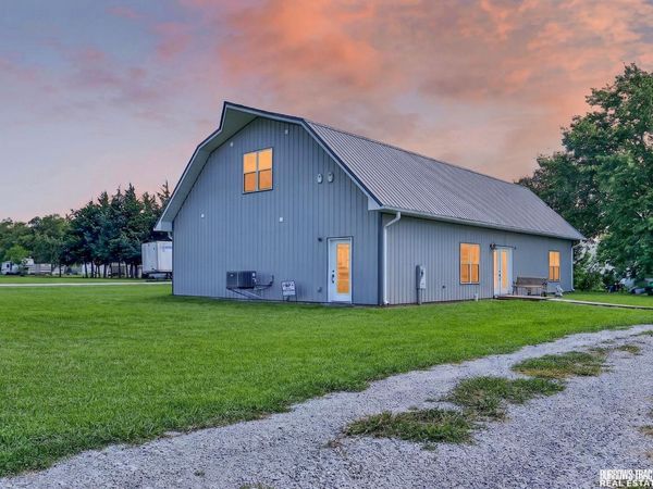 225 N Jefferson Street, Blue Springs, NE 68318