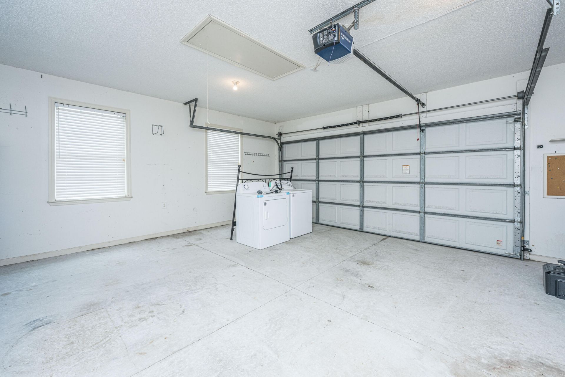 1083 Wayfarer Lane Photo 14