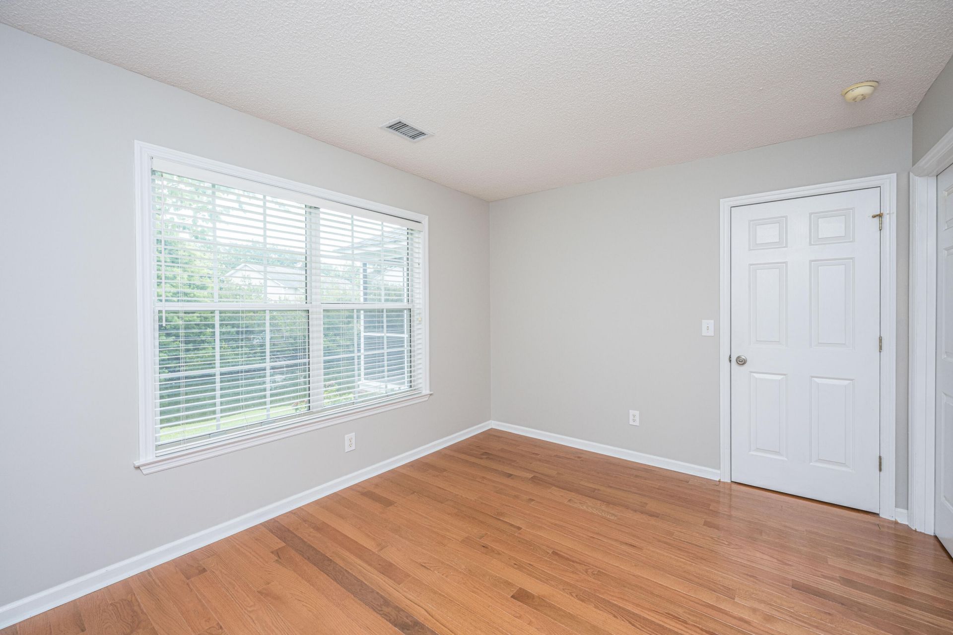 1083 Wayfarer Lane Photo 23