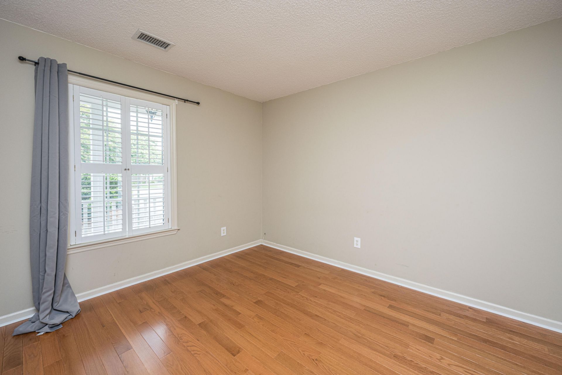 1083 Wayfarer Lane Photo 28