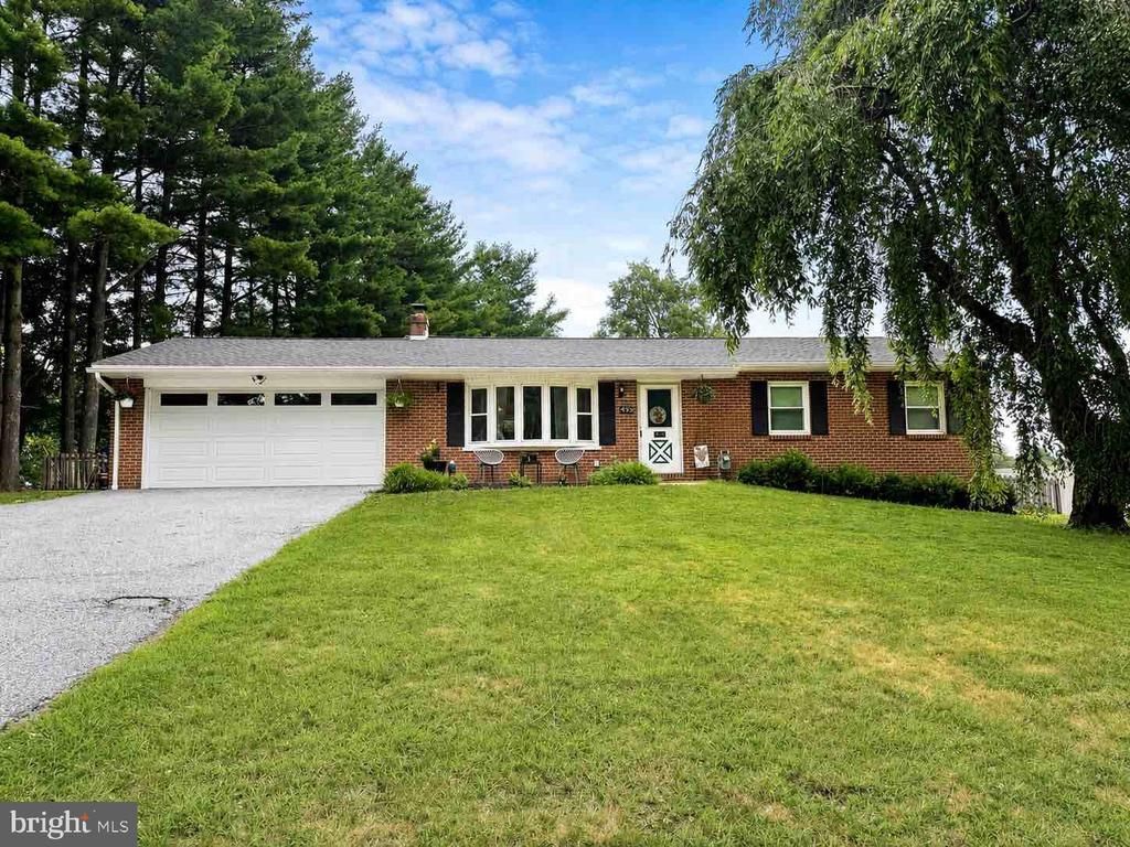 493 WINDY HILL ROAD , NEW FREEDOM, PA 17349