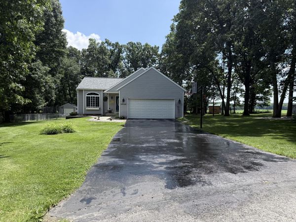 10709 William Court, Greenville, MI 48838