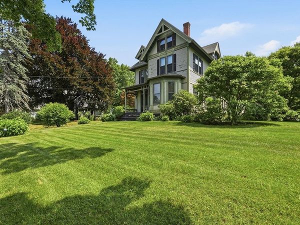 33 Gilbert St, North Brookfield, MA 01535