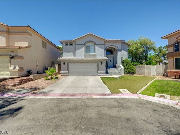 8724 Breezy Brown Avenue, Las Vegas, NV 89143