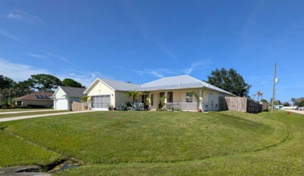 2097 SW Larchmont Lane, Port Saint Lucie, FL 34984 Photo