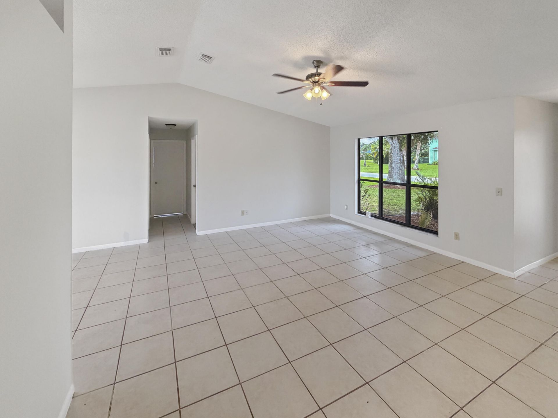 2305 SW Fern Circle, Port Saint Lucie, FL 34953 Photo