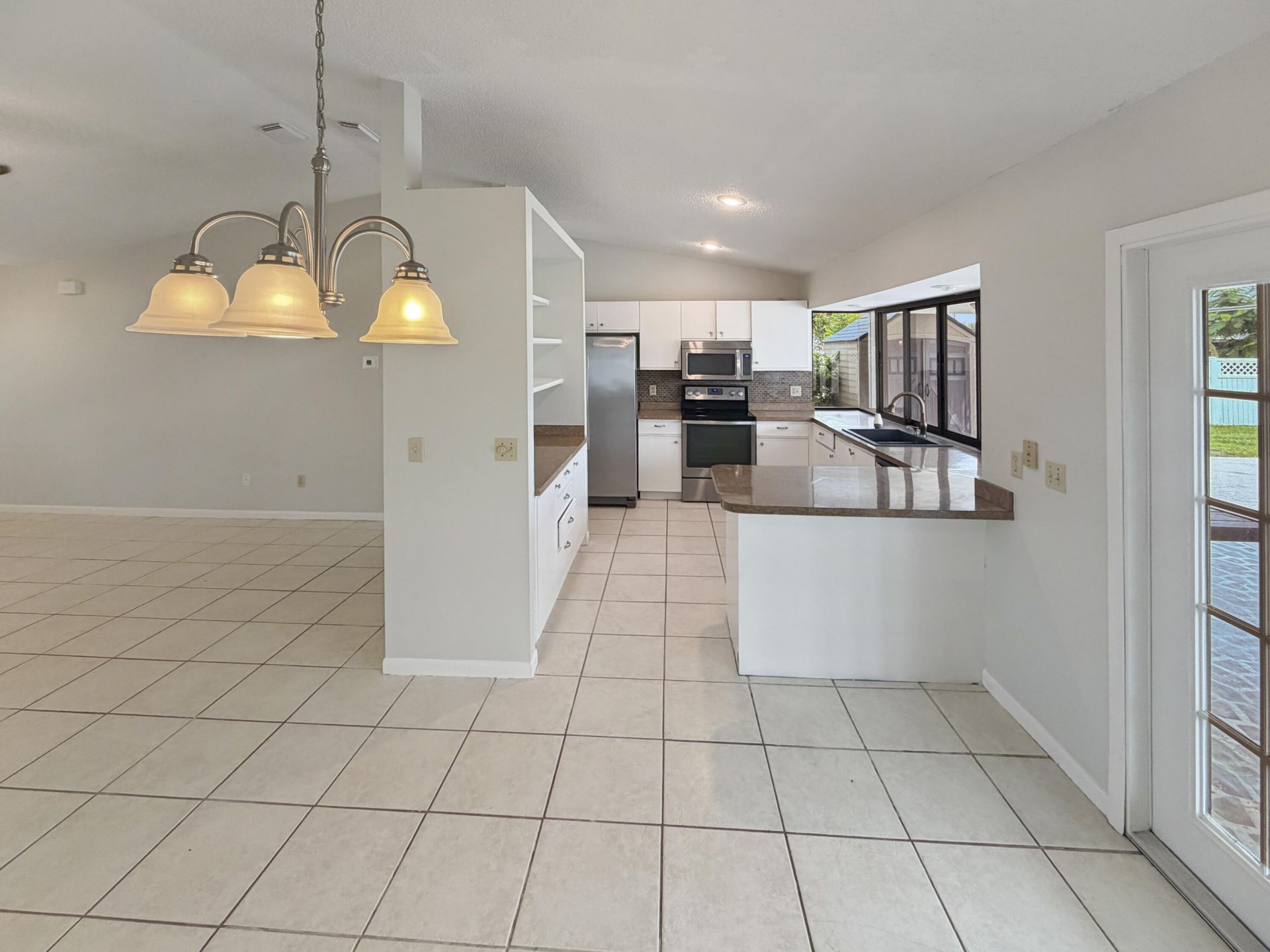 2305 SW Fern Circle, Port Saint Lucie, FL 34953 Photo