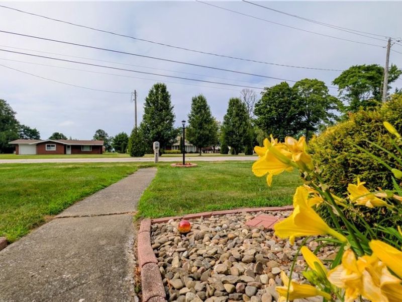 1099 Lake Road, Conneaut, OH 44030 Photo 32