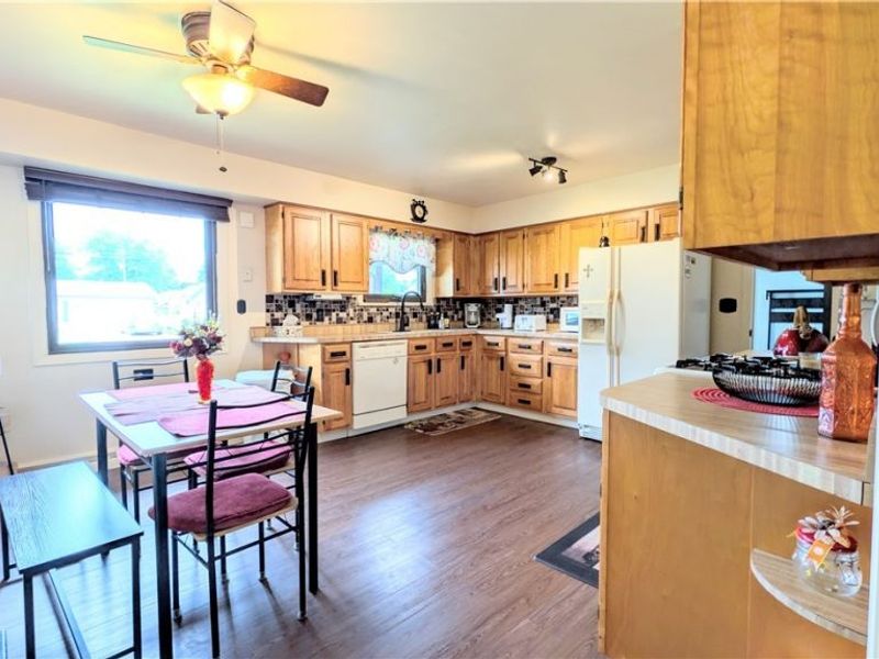 1099 Lake Road, Conneaut, OH 44030 Photo 6