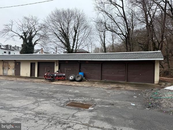34 N ROCK STREET , SHAMOKIN, PA 17872