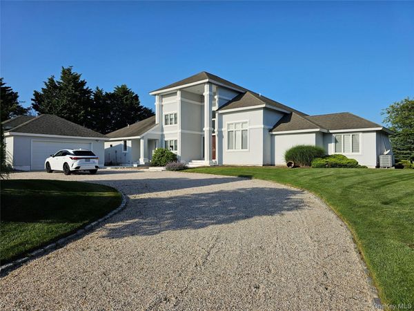 18 Pine Tree Lane , Westhampton, NY 11977