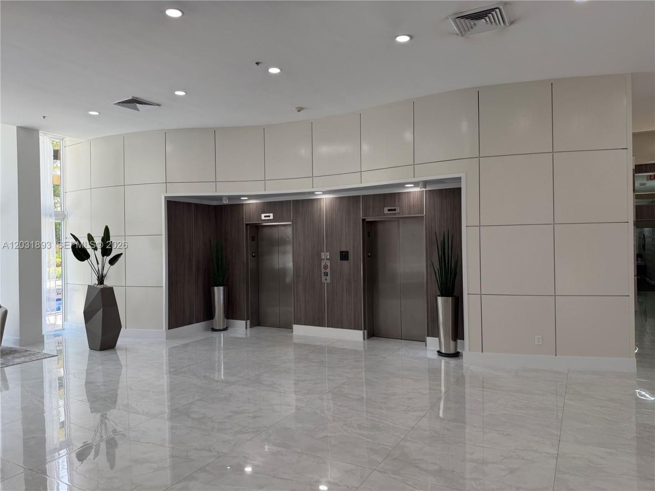 18800 NE 29th Ave, Unit 405, Aventura, FL 33180 Photo
