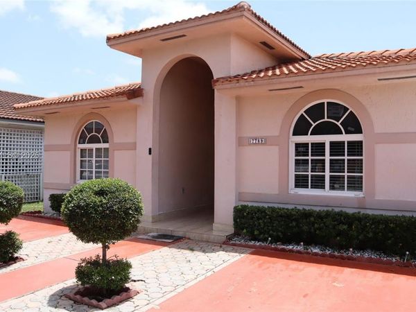 7789 W 34th Ln, Hialeah, FL 33018
