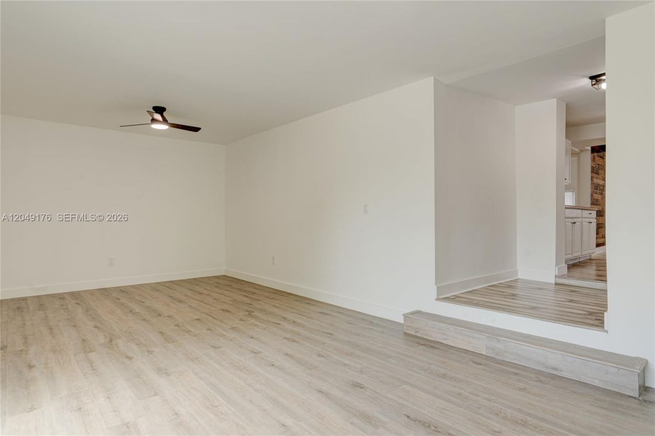 649 NW 24th Ave, Fort Lauderdale, FL 33311 Photo