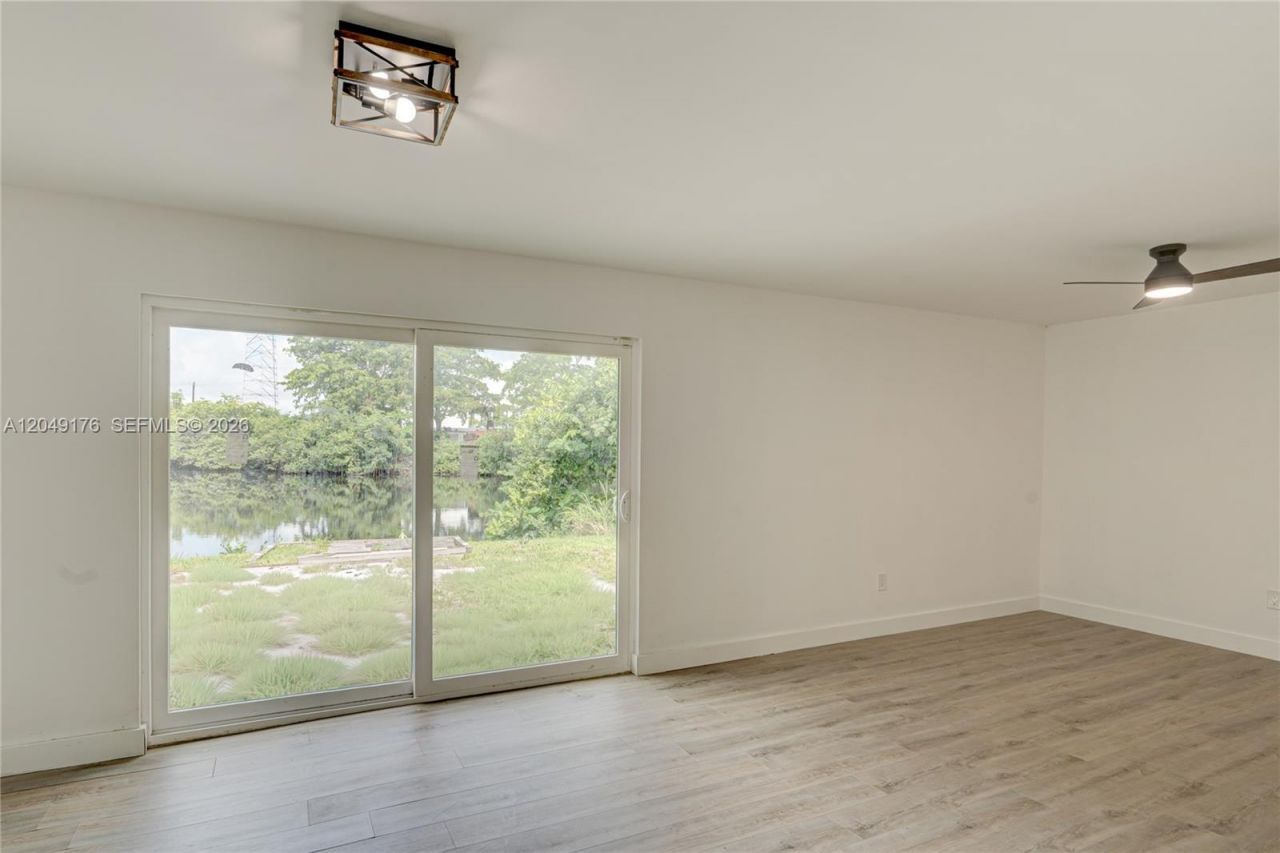 649 NW 24th Ave, Fort Lauderdale, FL 33311 Photo