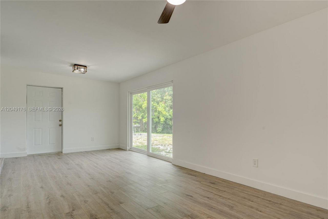 649 NW 24th Ave, Fort Lauderdale, FL 33311 Photo