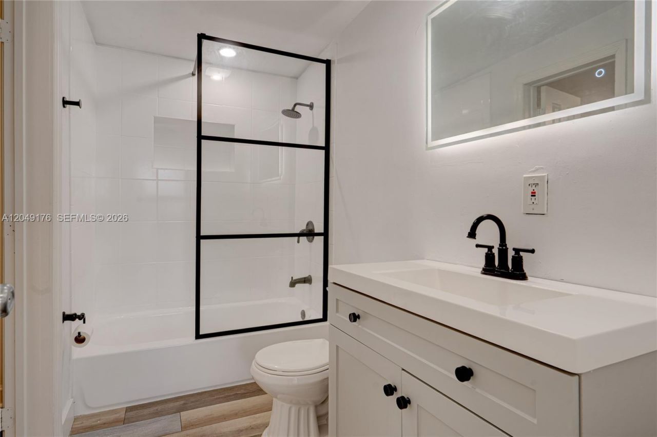 649 NW 24th Ave, Fort Lauderdale, FL 33311 Photo