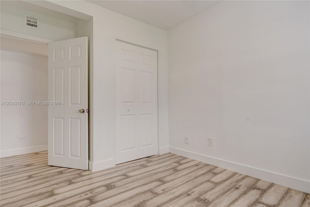 649 NW 24th Ave, Fort Lauderdale, FL 33311 Photo