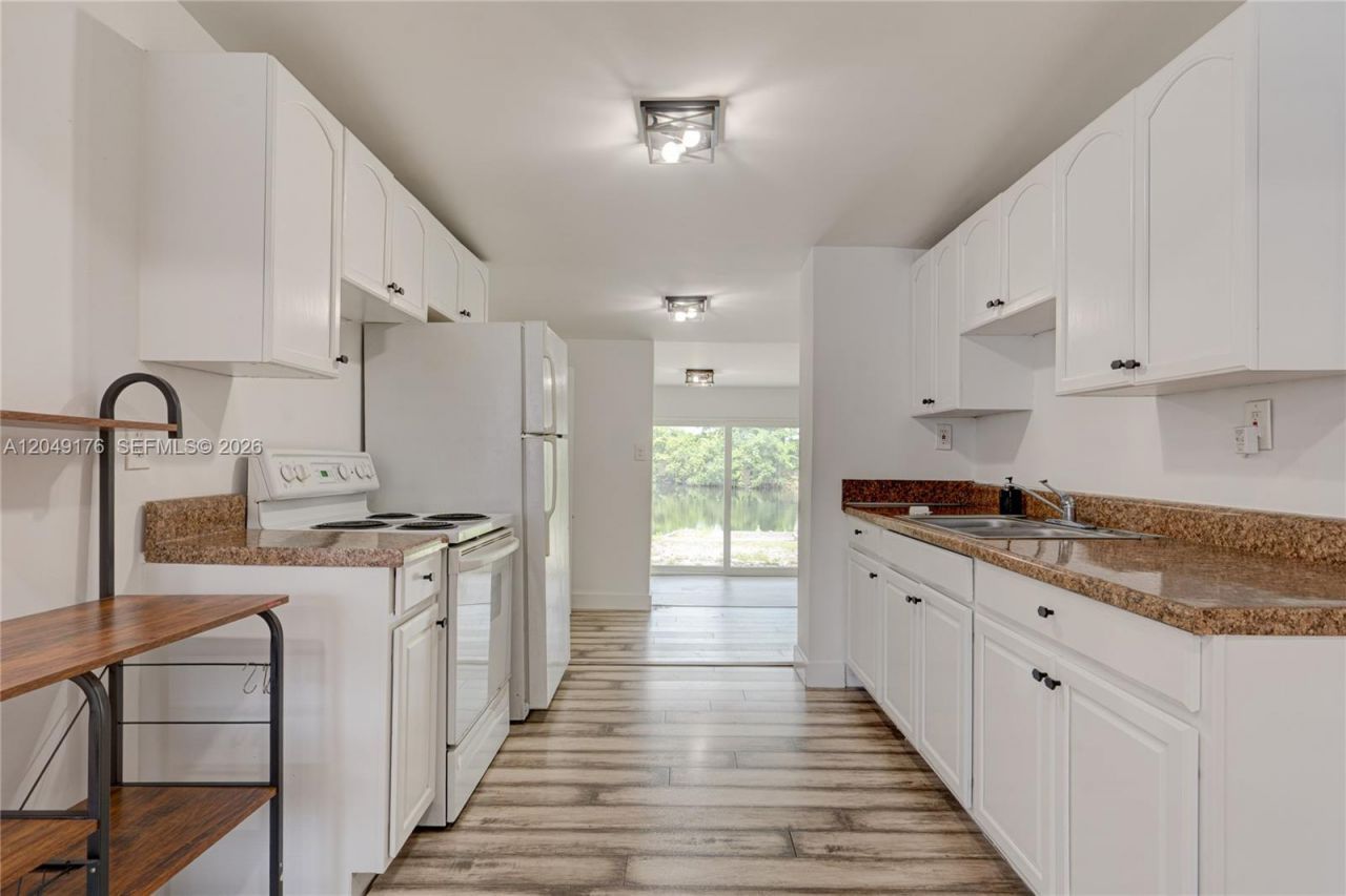 649 NW 24th Ave, Fort Lauderdale, FL 33311 Photo
