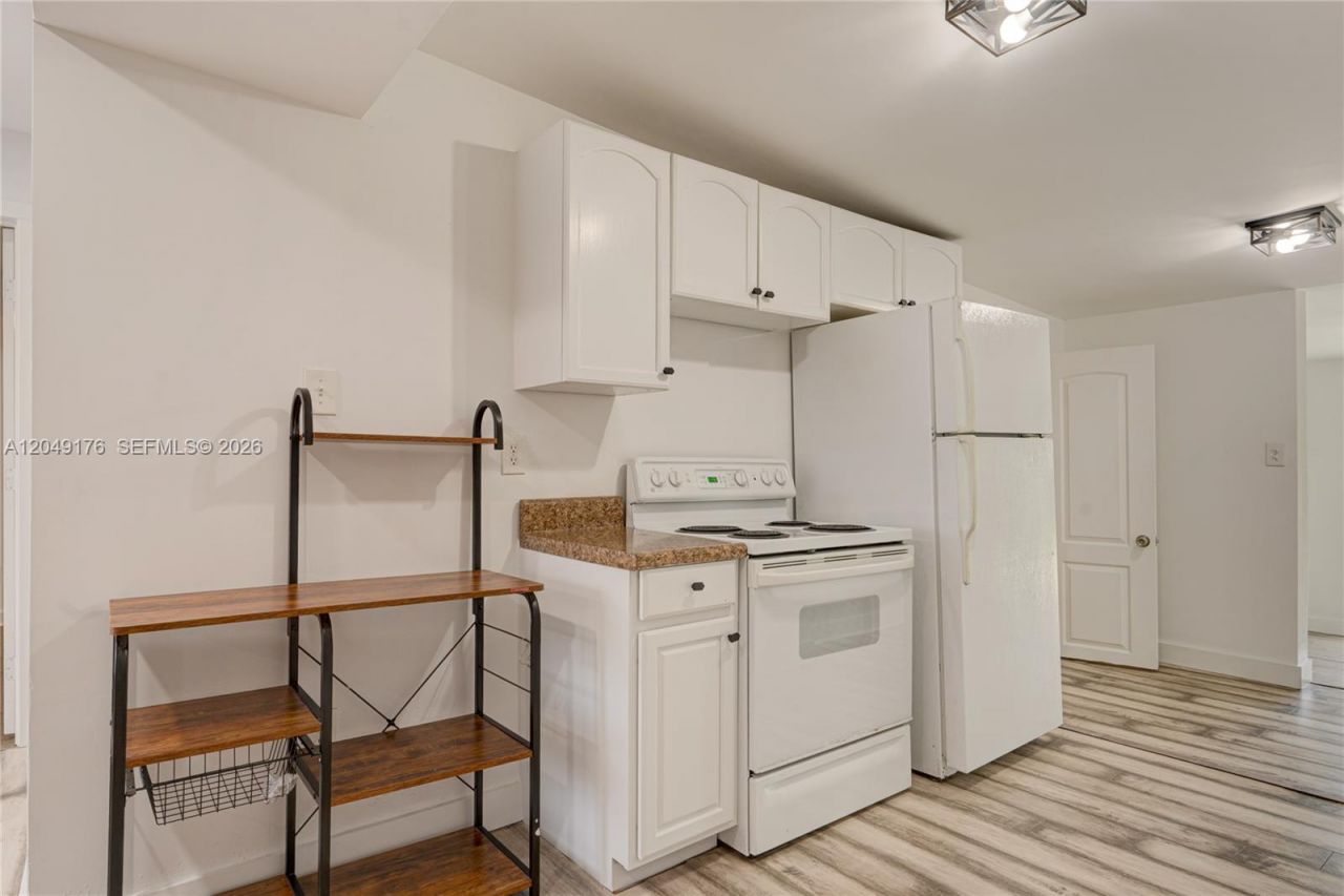 649 NW 24th Ave, Fort Lauderdale, FL 33311 Photo
