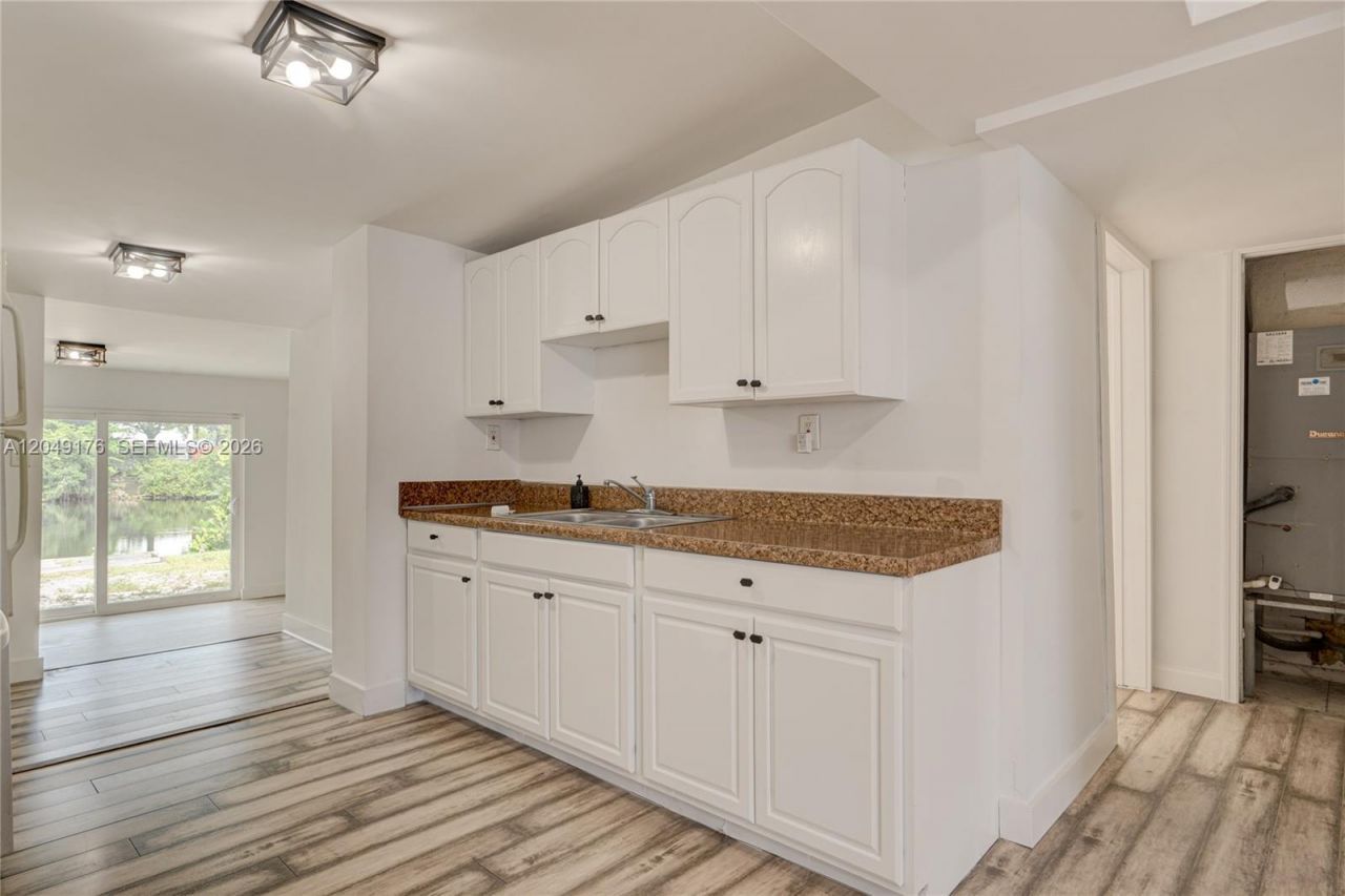 649 NW 24th Ave, Fort Lauderdale, FL 33311 Photo
