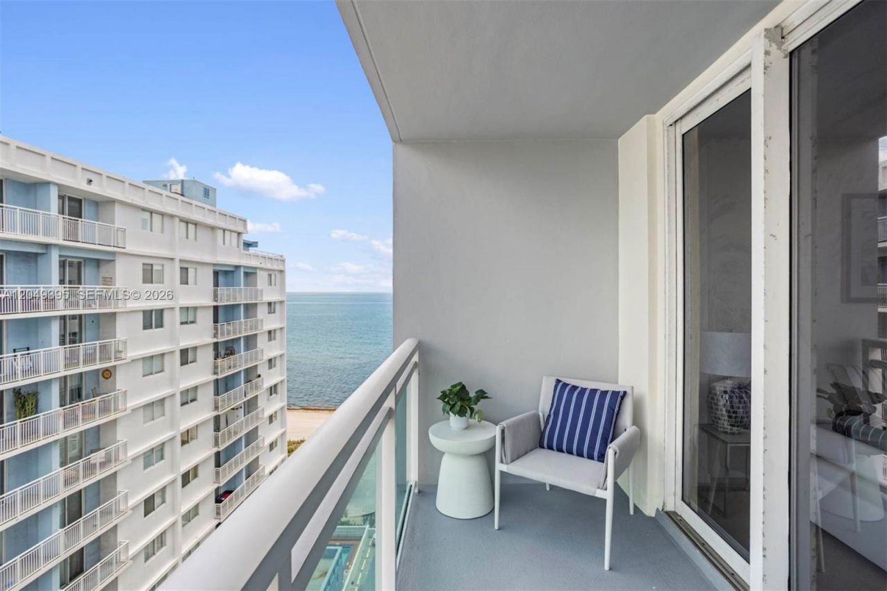 6917 Collins Ave, Unit 1512, Miami Beach, FL 33141 Photo
