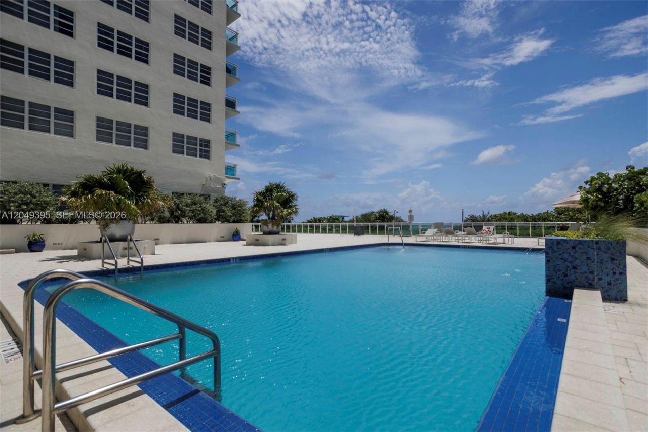 6917 Collins Ave, Unit 1512, Miami Beach, FL 33141 Photo